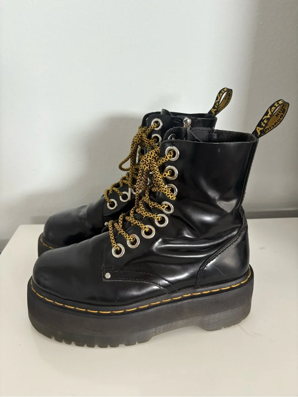 Dr. Airwair Marten Black Jadon Max Size 7